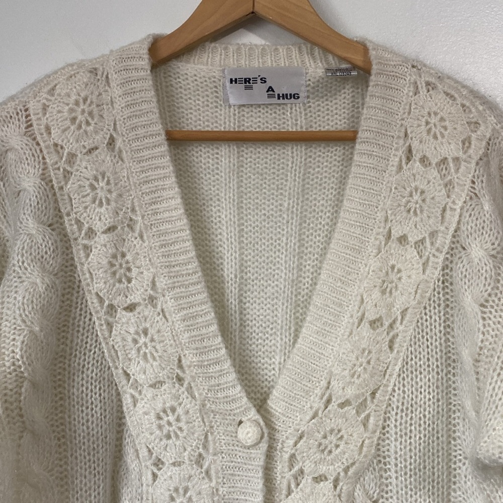 Vintage Here’s a Hug Cream Cable Knit Cardigan button front size Large - Picture 2 of 13